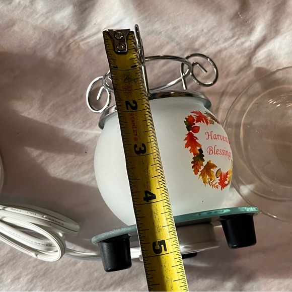 Glasses oil/wax warmer dimmer switch no box. Bed bath & beyond - Picture 8 of 16